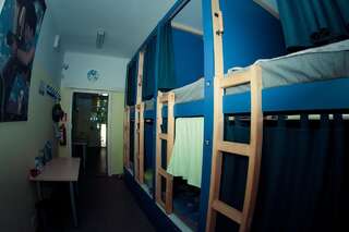 Хостелы Gagarin House Варна Спальное место на двухъярусной кровати в общем номере для мужчин и женщин-4